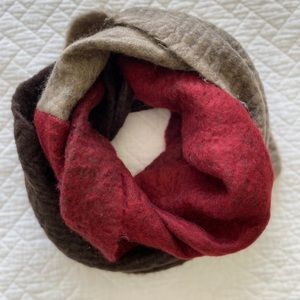 STEVE MADDEN INFINITY SCARF